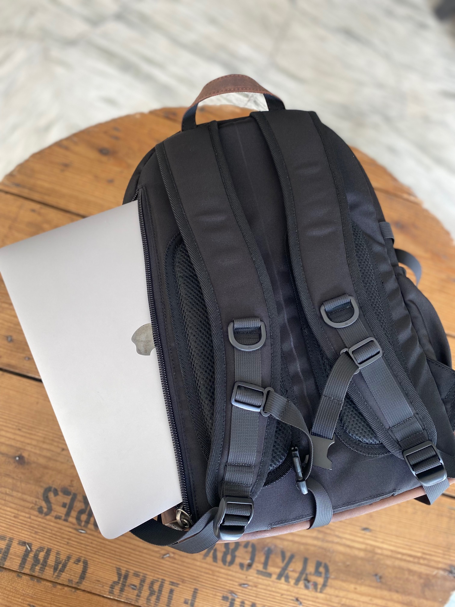 FW KNAPSACK CAMERA BACKPACK